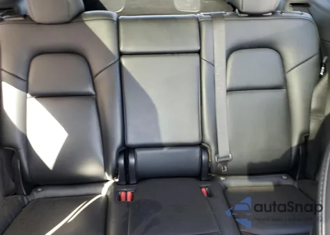 2021 Tesla Model Y z USA, uszkodzony, nr VIN 5YJYGDEE8MF207009